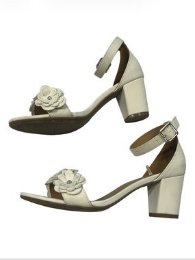 WHITEMT. Bridal Sandals White Floral Ankle-Strap 2.5" Chunky Heel Size 8M
